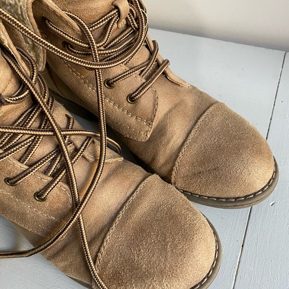 Booties - Picture 4 of 7